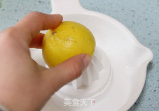 【锦绣海参沙拉】：清爽又绚烂的海参吃法的做法步骤：2
