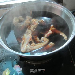 卤鸭骨架---葱香味的做法步骤：4