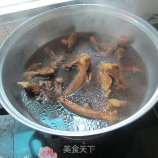卤鸭骨架---葱香味的做法步骤：5