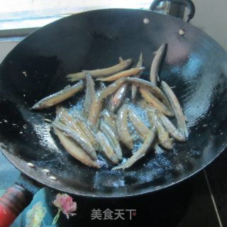 青椒炒泥鳅的做法步骤：3