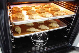 层层起酥的丹麦牛角面包的做法步骤：9