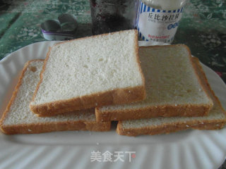 爱心果酱三明治的做法步骤：1