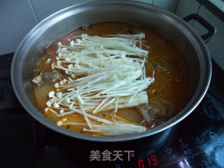 金针菇粉丝鱼汤的做法步骤：12