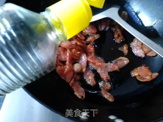 青蒜炒腊肠的做法步骤：4
