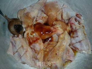 酱汁焖鸡的做法步骤：1