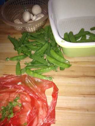 荷兰豆口蘑回锅鸭的做法步骤：1