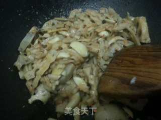 辣酱炒莲藕的做法步骤：9