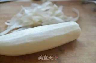 冰糖萝卜丝的做法步骤：1