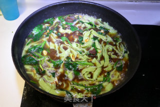 牛肉菠菜面的做法步骤：16
