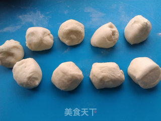 烫种玫瑰酱甜包的做法步骤：4