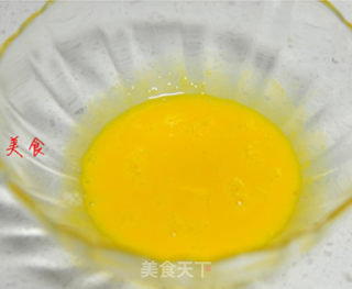 爱意浓浓的心形奶黄包的做法步骤：1