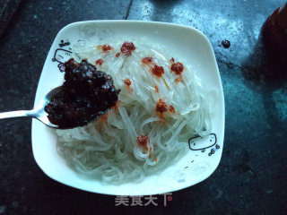 炸酱水晶粉丝的做法步骤：9