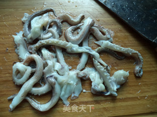 孜然鱿鱼串的做法步骤：2