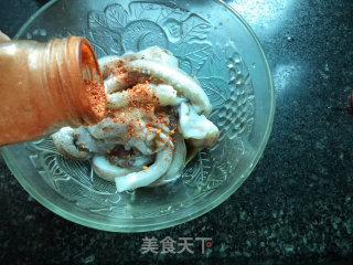 孜然鱿鱼串的做法步骤：4