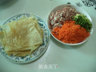 蒸腐竹卷的做法步骤：1