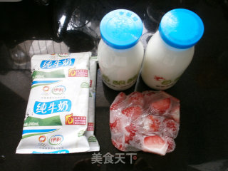 草莓思慕雪（Strawberry Smoothie）的做法步骤：1