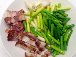 蒜苔腊肉 ♥腊肉不只是年菜6的做法步骤：3