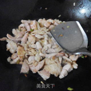 青椒炒肉的做法步骤：3