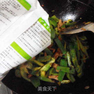 青椒炒肉的做法步骤：6