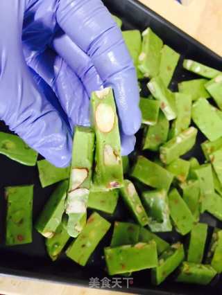 抹茶杏仁牛轧糖-棉花糖版的做法步骤：8