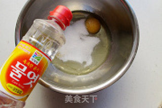 华丽奶油杯子蛋糕迎羊年的做法步骤：1
