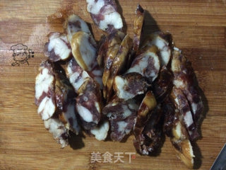 芥蓝炒腊肠----家常快手菜的做法步骤：1