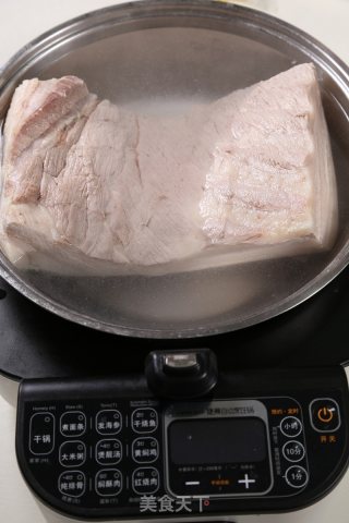 扣酥肉的做法步骤：1