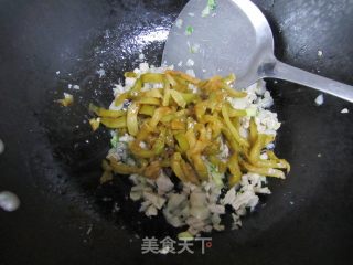 榨菜肉末火烧的做法步骤：6
