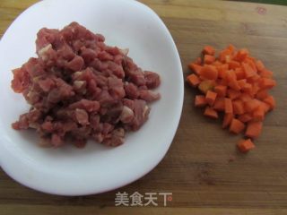 豌豆炒牛肉粒的做法步骤：2