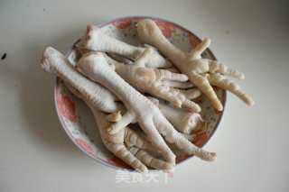 凤爪烧豆腐结的做法步骤：1
