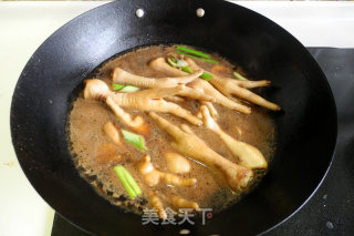 凤爪烧豆腐结的做法步骤：7