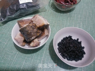豉辣蒸鱼的做法步骤：2