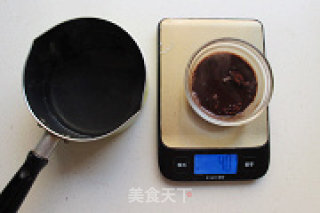 可可戚风蛋糕卷的做法步骤：1