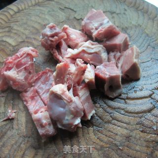 老鸭炖香菇的做法步骤：2
