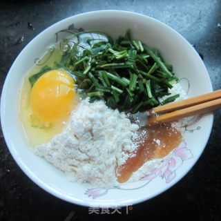 韭菜鸡蛋煎饼的做法步骤：5