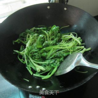 空心菜炒粉的做法步骤：4
