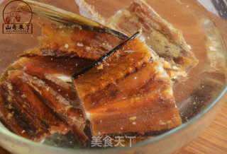 【腊肉的做法】腊味合蒸的做法步骤：2