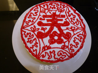 剪纸蛋糕----剪一个窗花贴上蛋糕的做法步骤：16