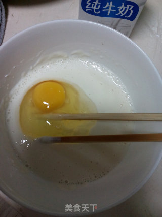香蕉鸡蛋饼的做法步骤：3