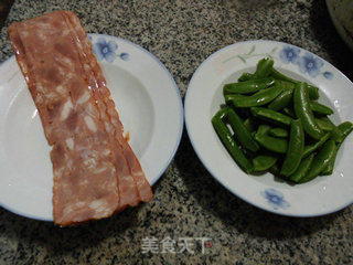 培根炒甜豆的做法步骤：1
