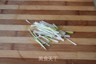 凉拌干豆腐丝的做法步骤：2