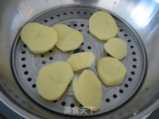 凹了造型的【土豆泥沙拉】的做法步骤：2