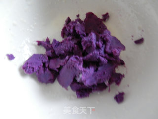 紫薯薄饼的做法步骤：1