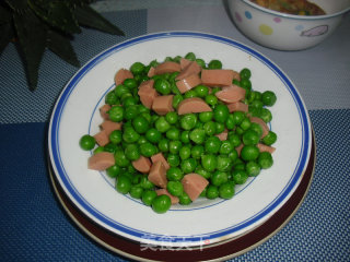 火腿肠炒青豆的做法步骤：6