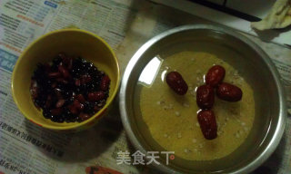 八宝粗粮蒸排骨的做法步骤：2