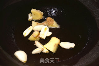 蒜香土鸡嘟嘟煲的做法步骤：5