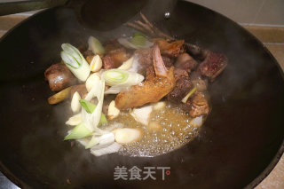 蒜香土鸡嘟嘟煲的做法步骤：7