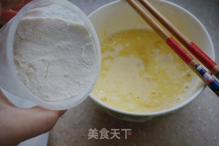 蛋包腊肉彩丁焖饭的做法步骤：9