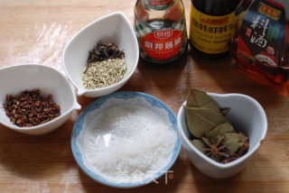 香腸的做法步骤：1