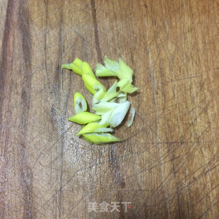 辣子鸡丁的做法步骤：3